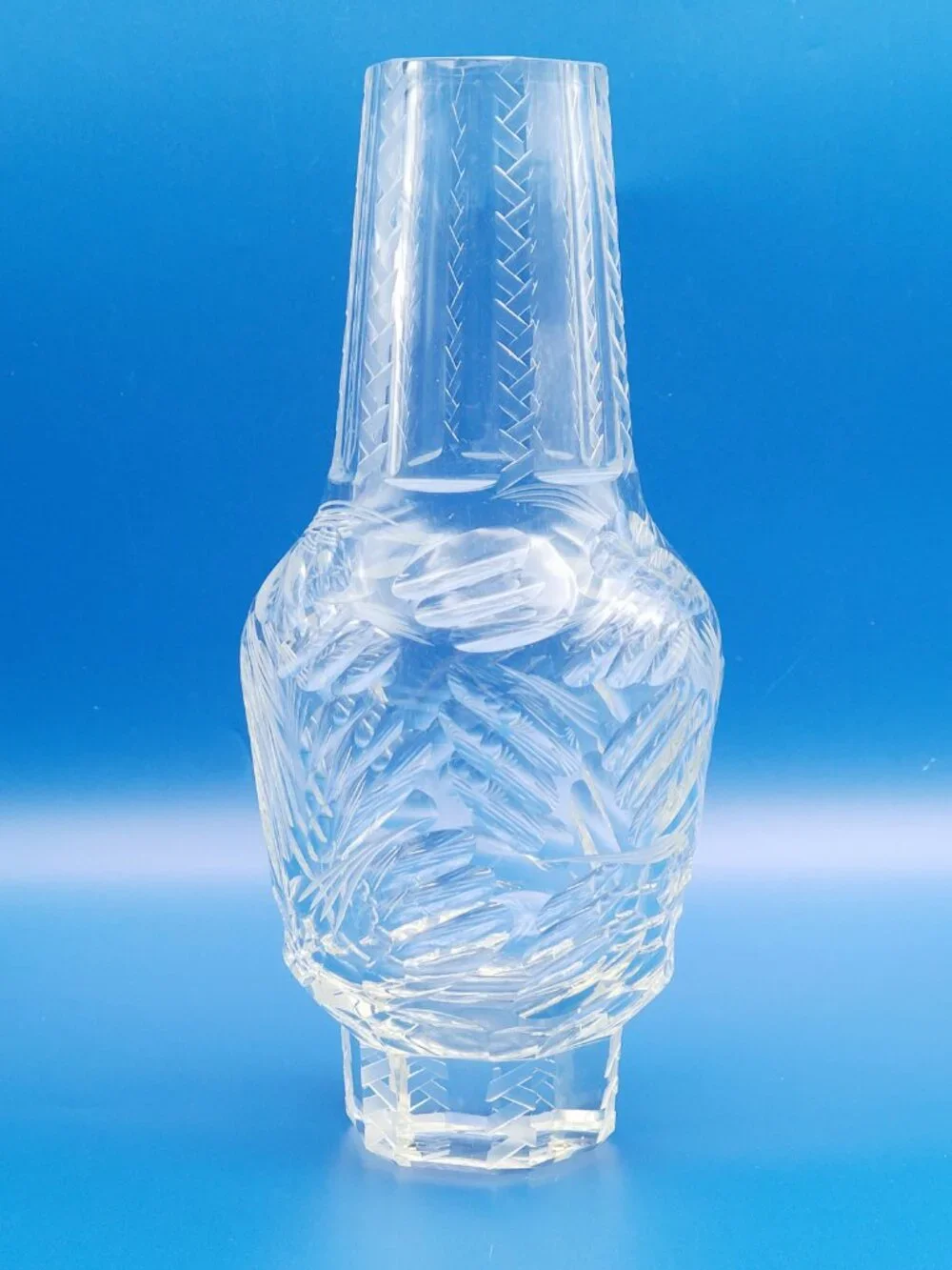 Unique Vintage Art Deco MCM Style Cut Crystal Vase 9